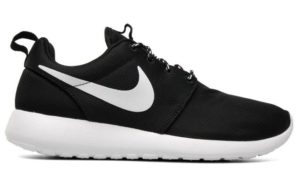 Nike Roshe Run (Black/White) черно-белые (35-44)
