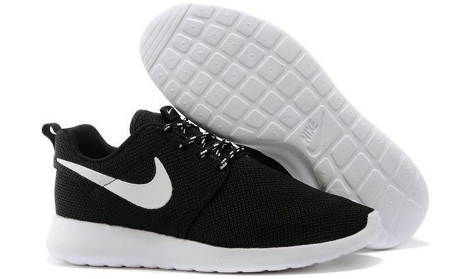Nike Roshe Run (Black/White) черно-белые (35-44)
