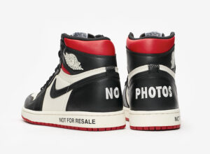 Nike Air Jordan 1 Retro черно-белые с красным (40-44)
