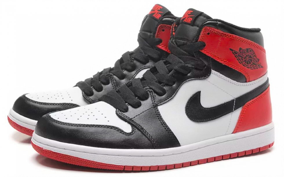 Красно черно белые кроссовки. Nike Air Jordan 1 High. Nike Air Jordan 1. Nike Air Jordan 1 Retro. Nike Air Jordan 1 Retro Black Toe.